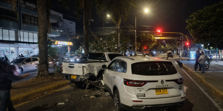 Accidente de tránsito en la carrera 9 con calle 24 involucra tres vehículos sin víctimas