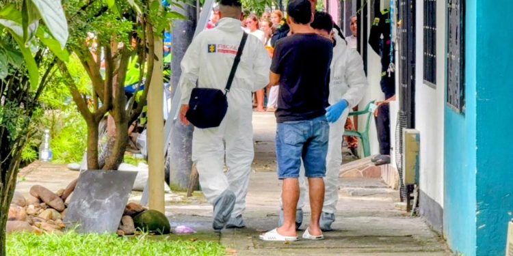 Consternación por asesinatos de madre e hijo menor de 12 años en Villavicencio