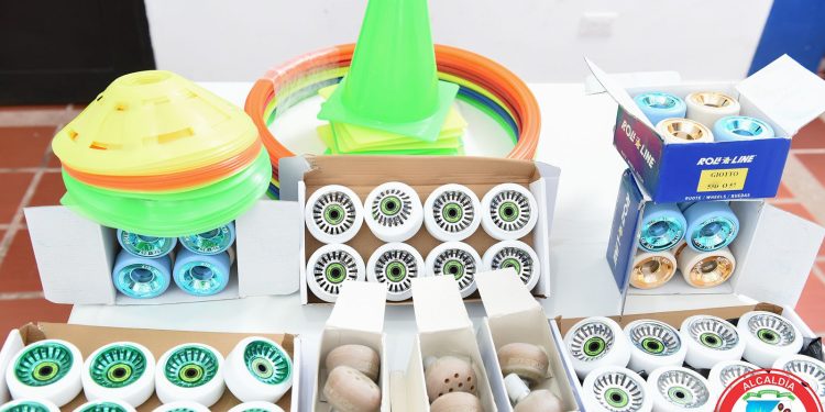 Inderta impulsa la formación deportiva con entrega de implementos a la Escuela de Patinaje Artístico de Tauramena