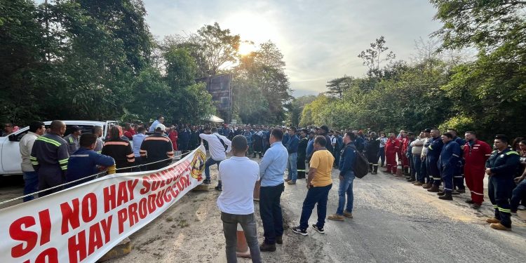Manifestación de sector sindical en Arauca en exigencia a negociación de la convención colectiva ante Sierracol Energy
