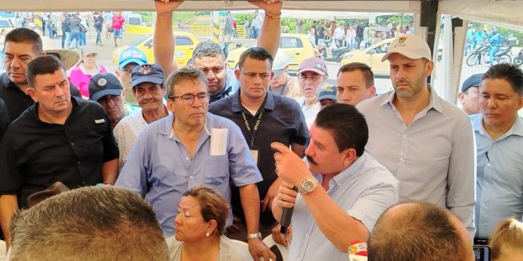 Alcalde de Yopal y gobernador de Casanare dialogan con comunidad afectada por actualización catastral en La Upamena
