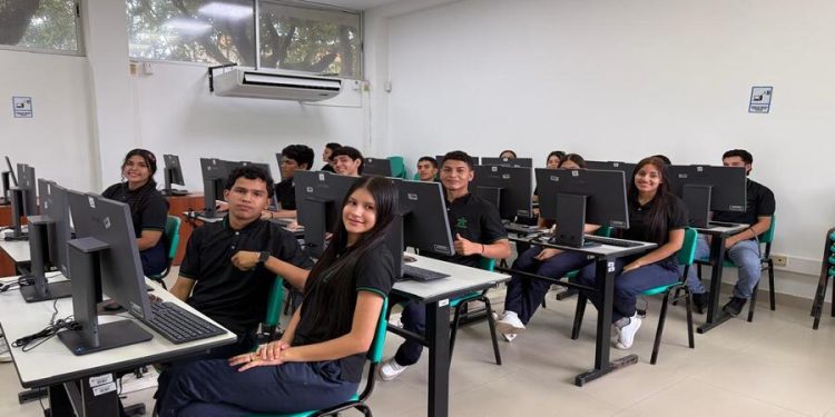 Saravena fortalece la formación en inglés con nueva aula de bilingüismo en el Sena