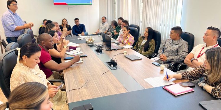Alcalde Marco Tulio Ruiz Riaño lideró una mesa técnica interinstitucional sobre asentamientos humanos