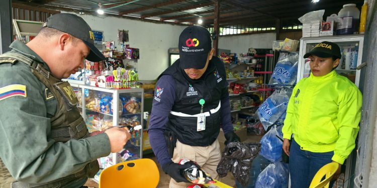En un despliegue de control territorial, el Grupo Operativo Anticontrabando (GOA) incauta lote de licores ilegales en Arauca