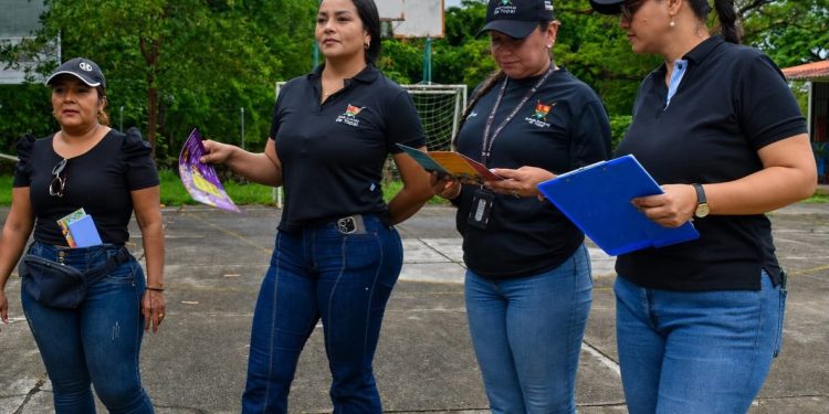 Con la siembra de especies arbóreas tipo ixoras fue conmemorado el Día del Árbol en la Institución Educativa San Jorge