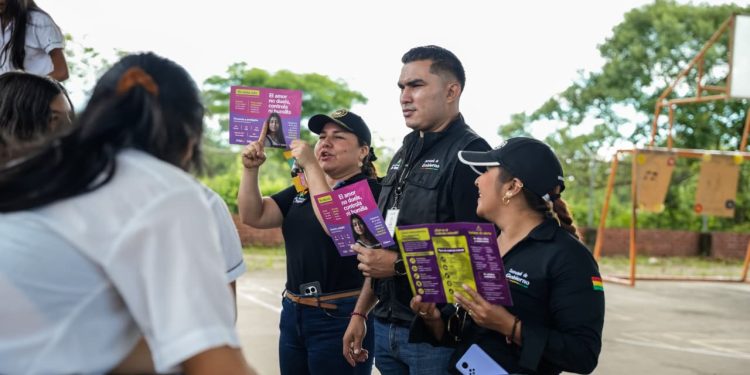 Internos de La #Guafilla apoyan recuperación de espacios escolares