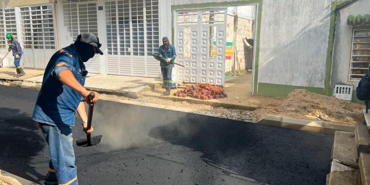 Alcaldía avanza con la pavimentación de la calle 23a en Yopal