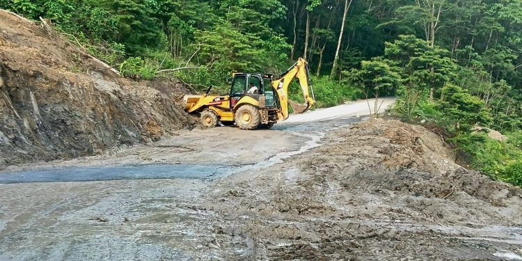 Se registró deslizamiento de material en el sector El Volcán, afectando parcialmente la movilidad hacia Támara