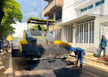 Alcaldía avanza con la pavimentación de la calle 23a en Yopal