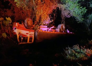 Volcamiento de camión con aceite en la Trocha de la Soberanía