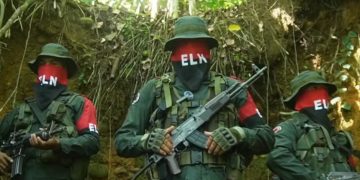 ELN se pronuncia sobre ataque en Saravena y señala a la Policía por muerte de docente
