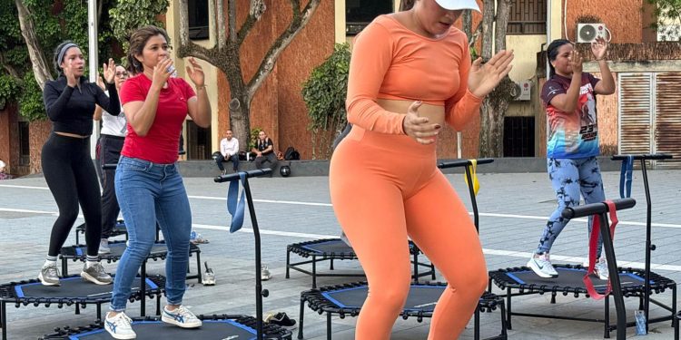 En el marco del Día Mundial de la Seguridad y Salud en el Trabajo, la Administración Municipal realizó jornada de jumping fitness