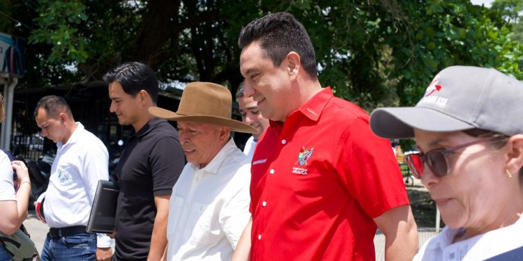 El gobernador de Arauca, Renson Martínez Prada, desarrolló agenda institucional en el municipio de Saravena