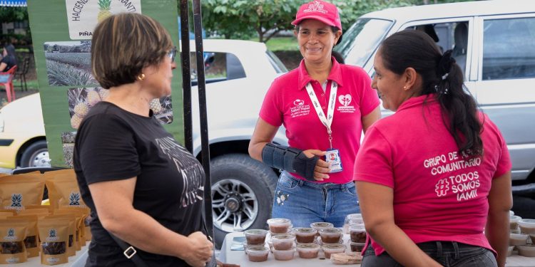 Más de 20 emprendimientos participaron en la Primera Feria de Emprendimiento 2026 realizada en el Hospital Central de Yopal