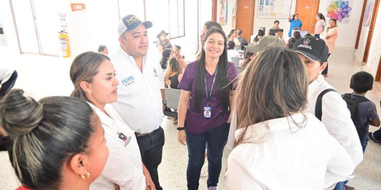 Gerente Ángel Andrés Ávila y su grupo del HORO acompañaron la celebración de los 52 años de vida administrativa de Casanare
