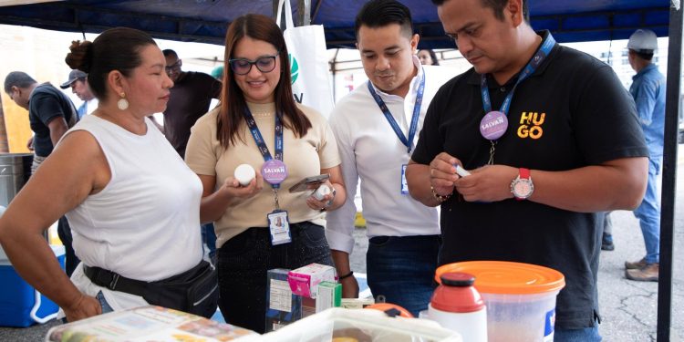 Más de 20 emprendimientos participaron en la Primera Feria de Emprendimiento 2026 realizada en el Hospital Central de Yopal