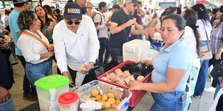Gerente Ángel Andrés Ávila y su grupo del HORO acompañaron la celebración de los 52 años de vida administrativa de Casanare