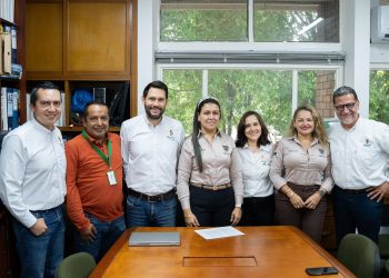 Gobernación de Arauca y Fundación El Alcaraván entregan obras de reparcheo en la vía Caño Limón