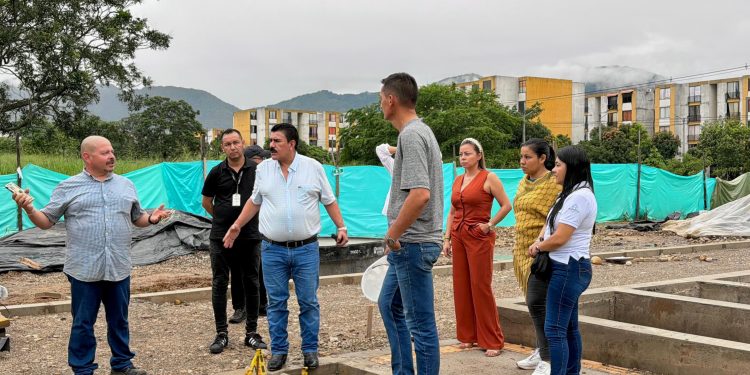 A𝐥𝐜𝐚𝐥𝐝𝐞 𝐌𝐚𝐫𝐜𝐨 𝐓𝐮𝐥𝐢𝐨 𝐑𝐮𝐢́𝐳 continúa realizando seguimiento a las obras que aportan al desarrollo y bienestar de la comunidad