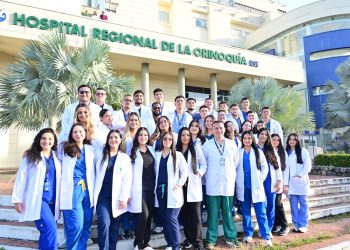 Hospital Regional de la Orinoquía despide a sus médicos internos tras un año de formación y compromiso humano