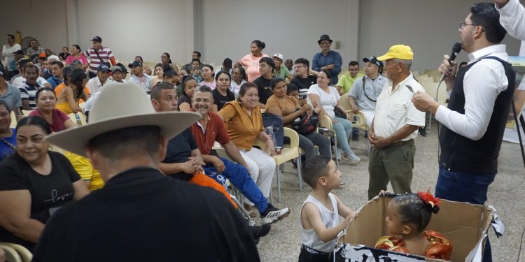 Arauca recibió la fórmula vicepresidencial de Santiago Botero con agenda social y empresarial