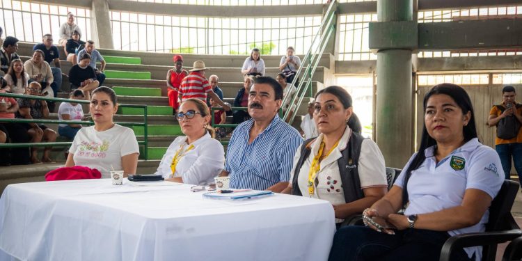 Alcalde Marco Tulio Ruiz dispone lote para la construcción de Punto de Abastecimiento Solidario en la Comuna VI