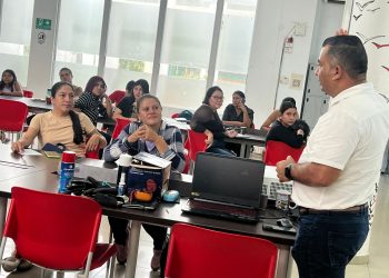 65 personas fortalecen sus habilidades digitales con curso de mantenimiento de computadores