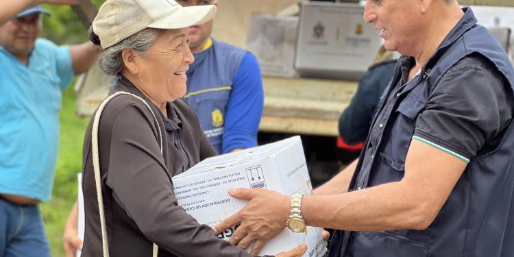Alcaldía de Paz de Ariporo, entrego ayudas humanitarias a familias damnificadas por ola invernal