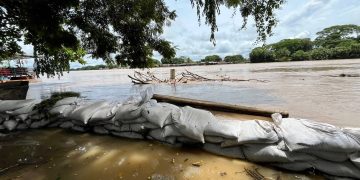 En máxima alerta Arauca capital por la creciente súbita que presenta el río Arauca