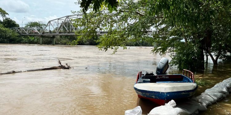 En máxima alerta Arauca capital por la creciente súbita que presenta el río Arauca