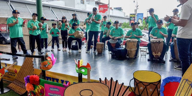 Gastronomía, accesorios, arte y mucho talento se tomaron la feria de emprendimiento del Carnaval de la Discapacidad “Moviendo Entrañas”