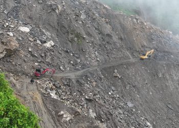 En el municipio de El Calvario, la maquinaria amarilla continúa trabajando en el sector Caño Seco
