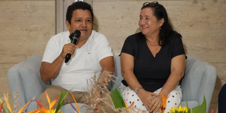 Homenaje a mujeres y hombres que hicieron del servicio público una verdadera vocación