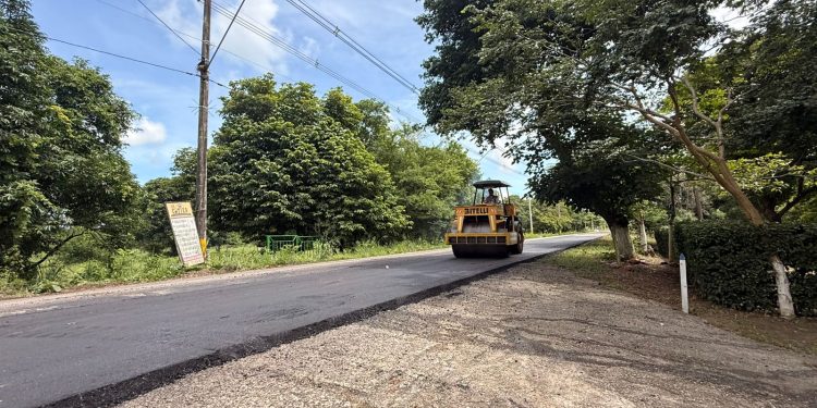 Secretaría de Infraestructura avanza con rehabilitación y parcheo vial en corredores estratégicos de Yopal