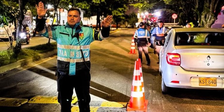 En Yopal, agentes de tránsito adelantan operativos por motos ruidosas