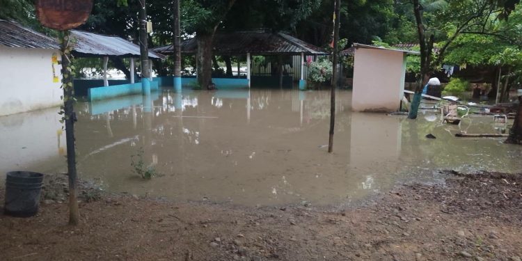 Río Pauto lleva alto nivel de aguas a su paso por San Luis de Palenque