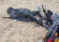 Motociclista fallece tras impactar con línea de energía caída en Saravena