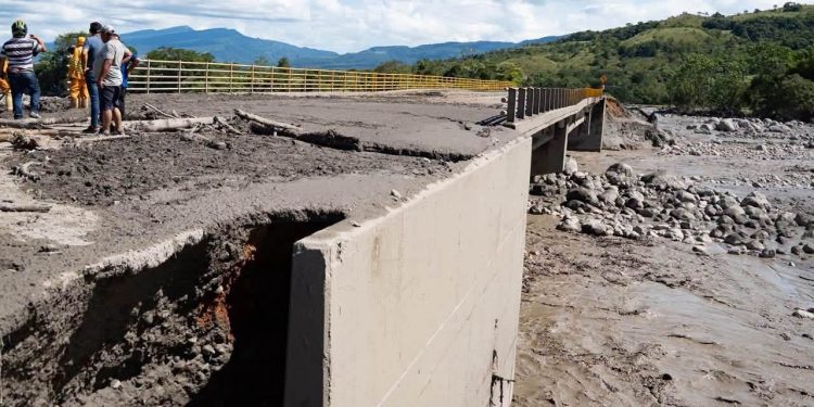 Invías ordena cierre indefinido de los puentes Lopeño y El Tigre por daños ocasionados por la ola invernal