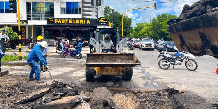 Alcaldía de Yopal, realiza trabajo para recuperar la movilidad de la calle 30