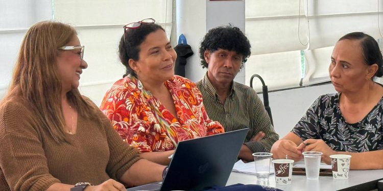 Más de 20 asociaciones conocieron alcances del Convenio Tripartita 413 para fortalecer la economía popular y a la población víctima