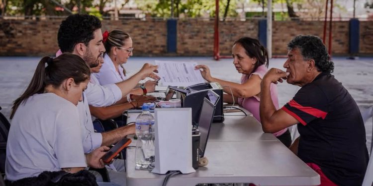 Alcaldía de Yopal y la Secretaría de Hacienda llega a Brisas del Llano
