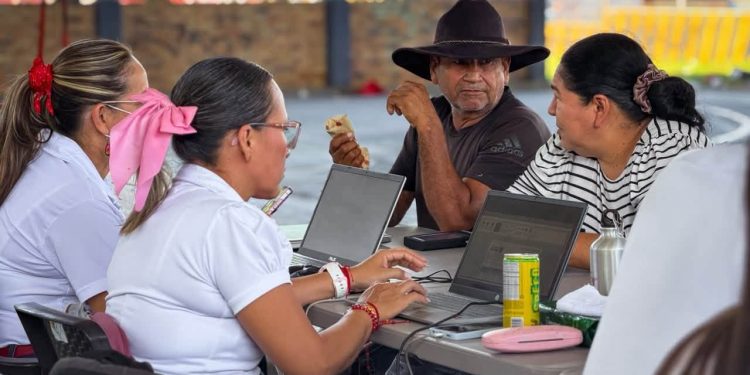 Alcaldía de Yopal y la Secretaría de Hacienda llega a Brisas del Llano