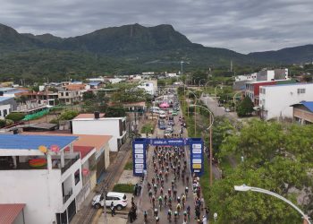 La Vuelta de la Juventud rueda por Casanare y tiene como escenario la renovada Avenida Primera de Yopal