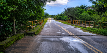 Ya está habilitado el paso en el cruce del caño Guanapalo, cerca del casco urbano de San Luis de Palenque