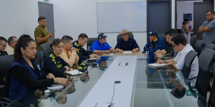 Gobernador Zorro se pone al frente de la emergencia en Nunchía