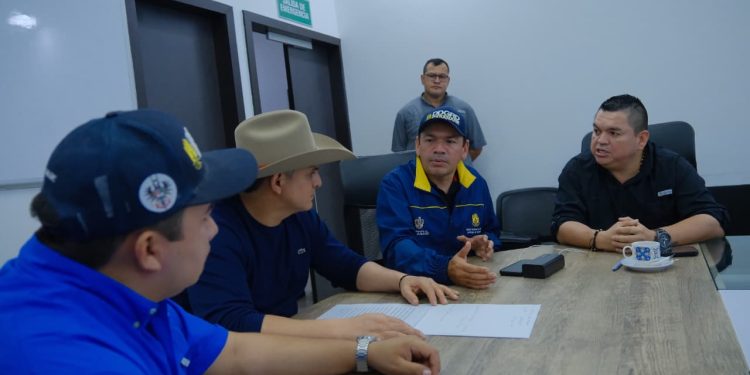 Gobernador Zorro se pone al frente de la emergencia en Nunchía