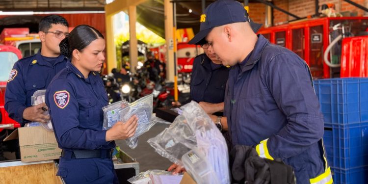 Bomberos de Yopal se alistan para salir a ayudar al Chocó