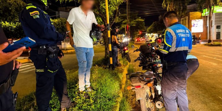 Sin placa, sin espejos y con resonadores alterados: así encontraron algunas motos durante controles en Yopal