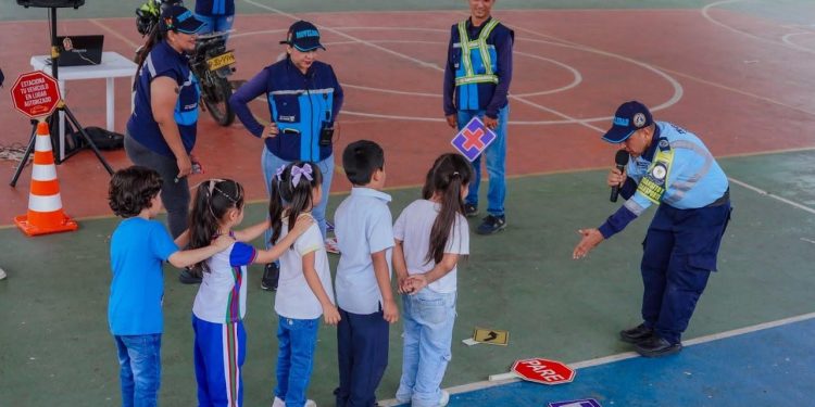 La seguridad vial también se aprende desde los más pequeños con la Alcaldía de Yopal