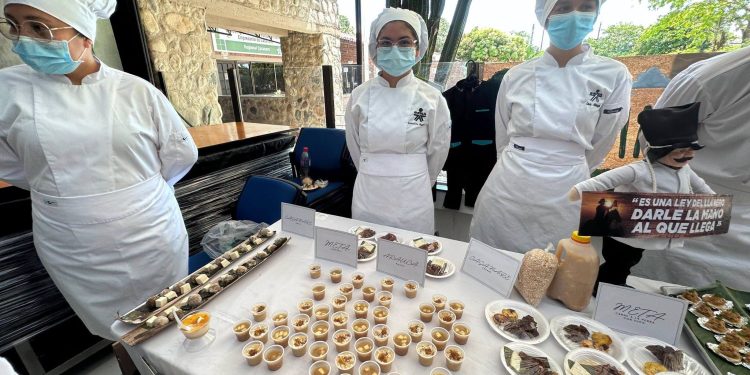 Aprendices del Técnico en Cocina demostraron su talento en feria gastronómica realizada en Yopal